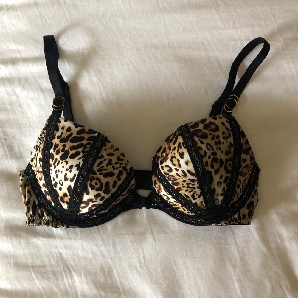 Victoria’s Secret leopard print push-up bra - 32c